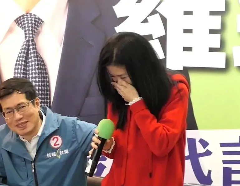 陳亮吟力挺先生羅致政一度激動哽咽(攝自羅致政粉絲團臉書粉專)