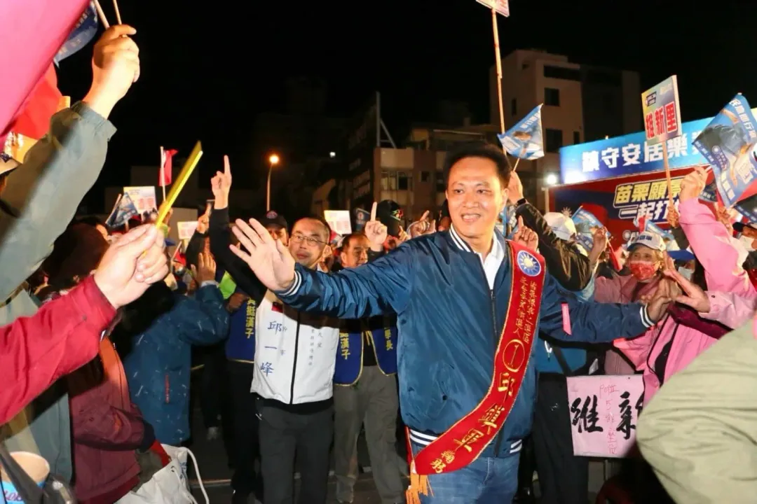 邱鎮軍當選立委,苗栗市長一職將進行補選。(圖/邱鎮軍競總提供)