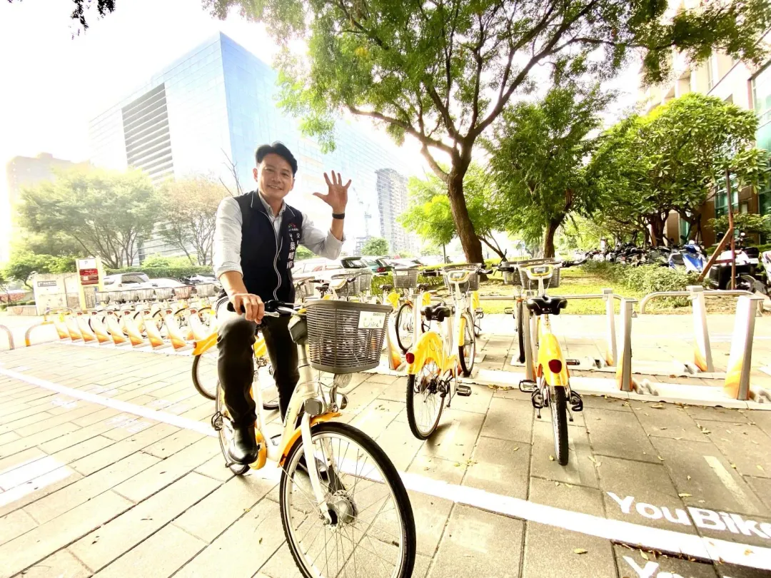 台中市政府交通局長葉昭甫表示，市長盧秀燕推行youbike落實低碳交通超前達標。（圖／台中市政府提供）