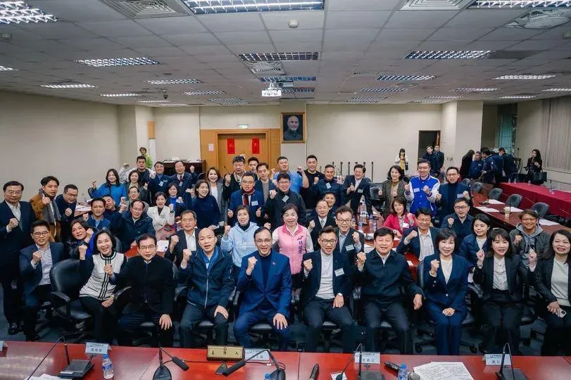 國民黨22日新科立委座談會大團結。（圖／翻攝韓國瑜臉書）
