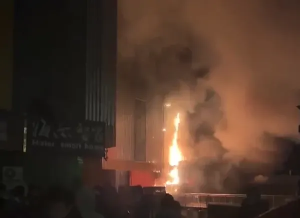 濟南酒店凌晨發生火災,4人罹難(圖/翻攝百度)