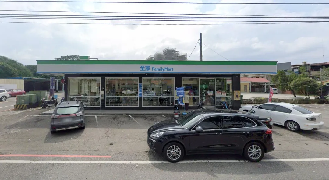 事故地點位在南投竹山鎮全家便利商店夯蕃薯門市。（圖／翻攝Google Map）
