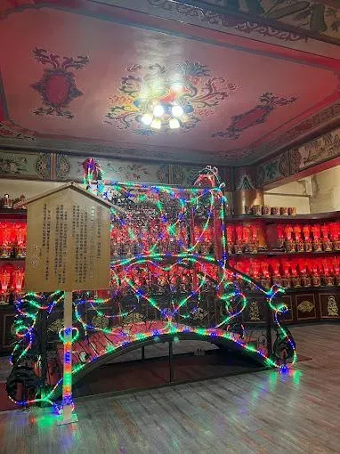 南天宮月老也十分靈驗,有心儀對象的人不妨來走走「姻緣橋」。(圖/翻攝Google Map)