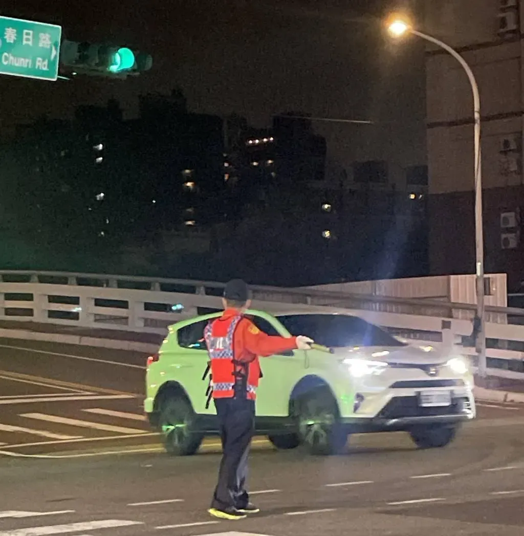 桃園分局建議，過年到慈護宮參拜遇壅塞時，可改走春日路及民族路。（圖／翻攝畫面）