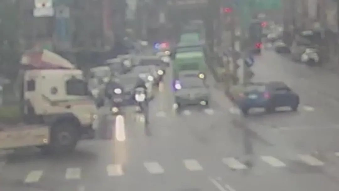 事故地點未在基隆市安樂路一段,警方獲報到場處理。(圖/翻攝畫面)