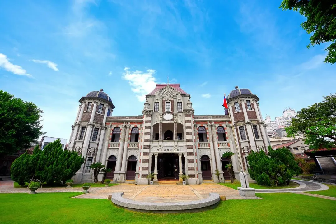 鹿港民俗文物館前身為臺灣五大家族之鹿港辜家辜顯榮舊居。（圖／取自彰化旅遊資訊網）