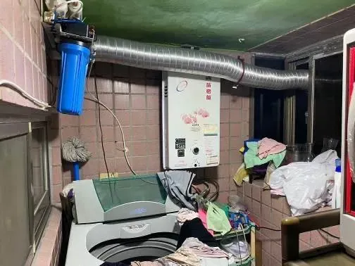 台中一家三口洗澡時發生一氧化碳中毒。(圖/翻攝畫面)