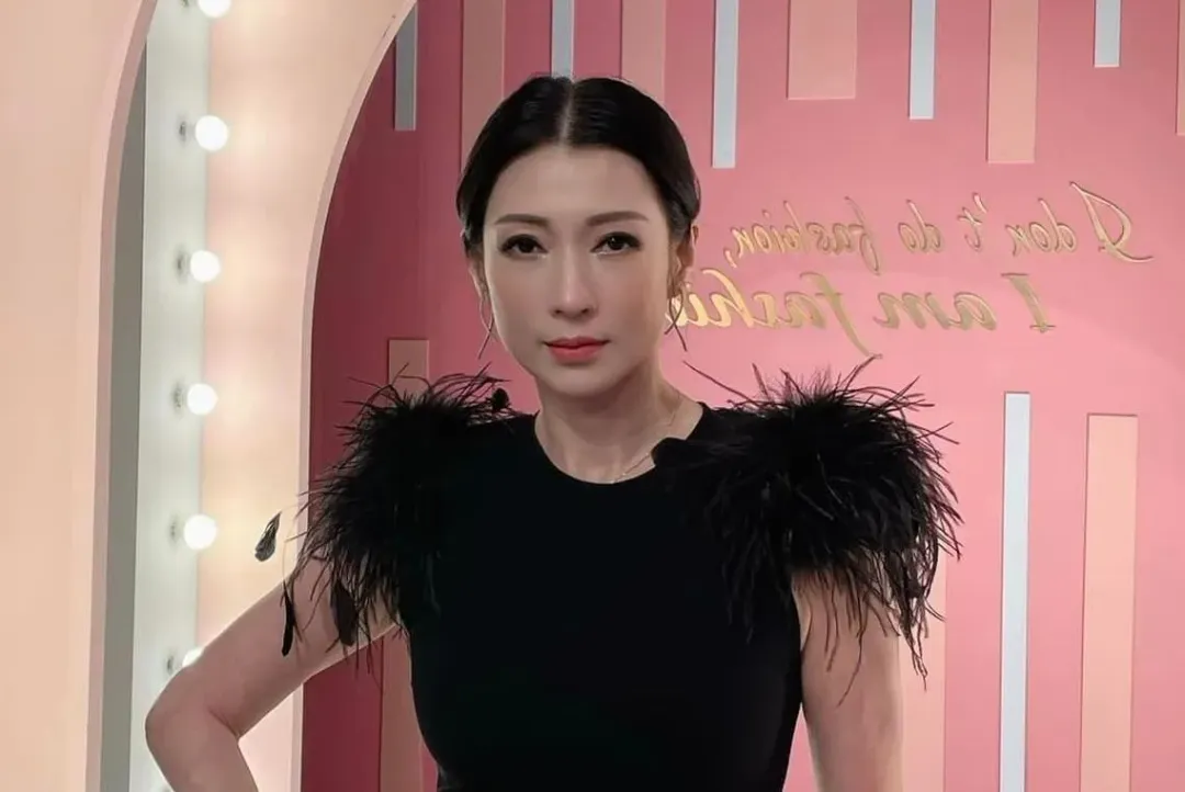 溫翠蘋遭暴力踹肚。(圖/翻攝溫翠蘋臉書)