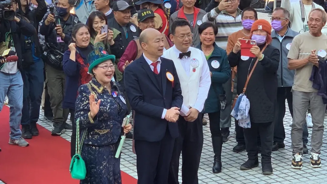韓國瑜進入立法院報到。(圖/羅志華攝)