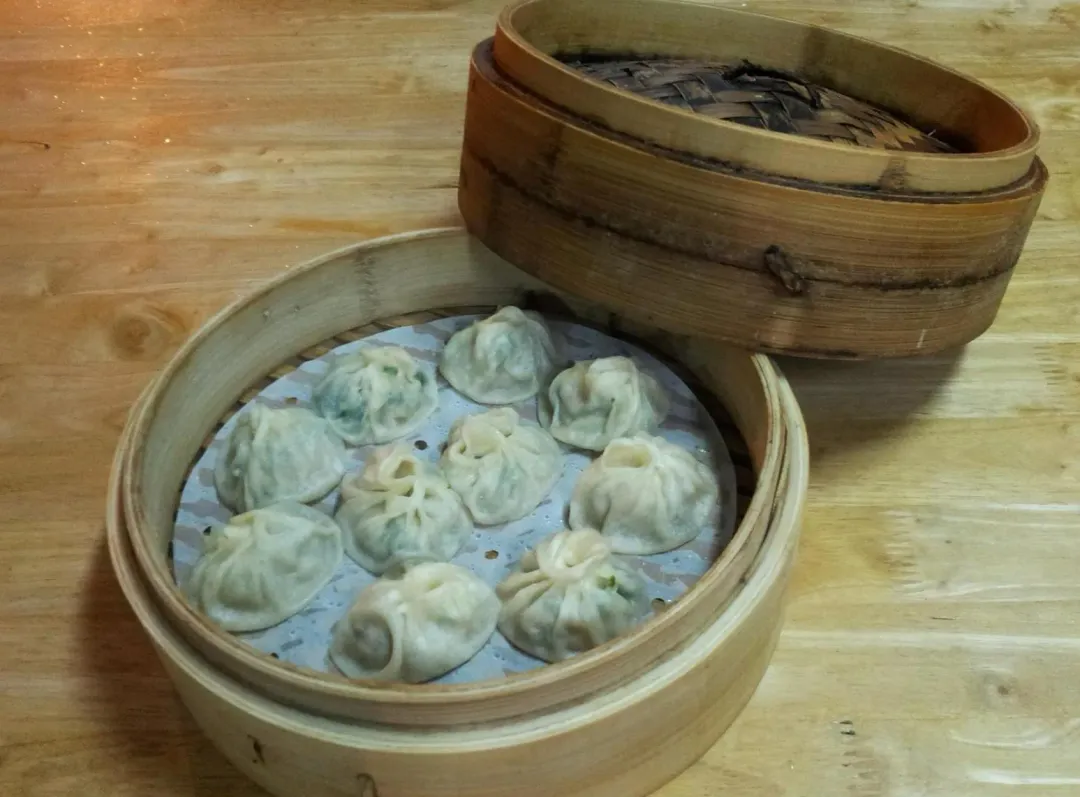 正好鮮肉小籠包的外皮薄、餡料足,香氣和口感都是一等一。(圖/翻攝自Facebook@正好鮮肉小籠包-宜蘭總店)