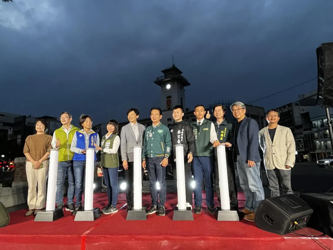 今晚由副市長葉澤山親自走訪燈區，主持「點亮埕南」啟燈儀式。（圖／翻攝畫面）