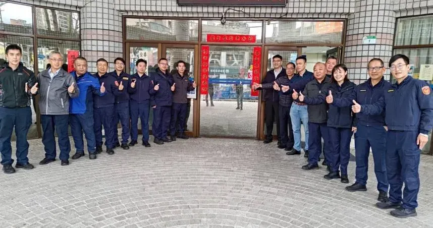 迎接農曆新春,北投分局也特製春聯,強調農曆新春治安不打烊。(圖/翻攝畫面)