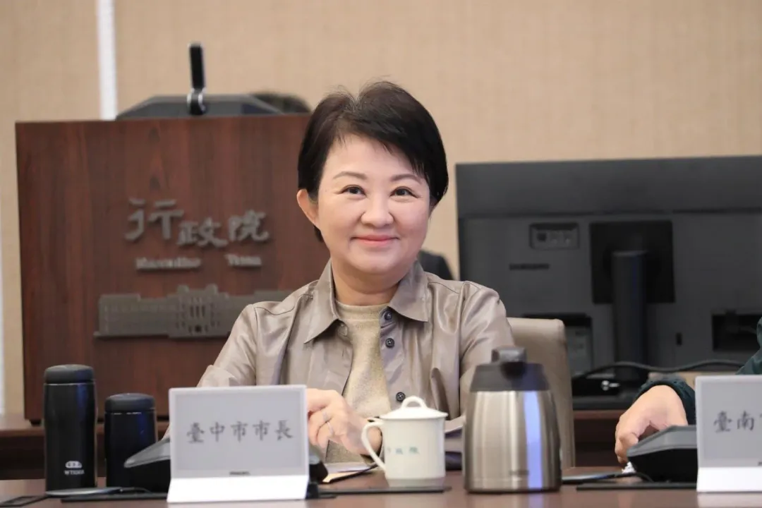 台中市長盧秀燕今日說明市府驗出台糖豬肉驗出西布特羅相關後續。（圖／中天新聞）