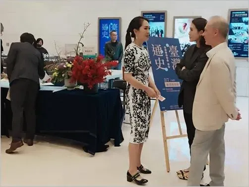 圖 : 連雅堂先生教育基金會執行長連惠心在發表會上表示,如今打開史書已經難以見到先民來台的歷史,這也是她們決定將《臺灣通史》翻譯成白話文的原因。