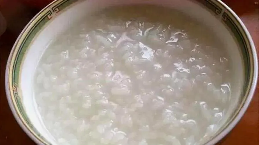 稀飯示意圖。（圖／百度）