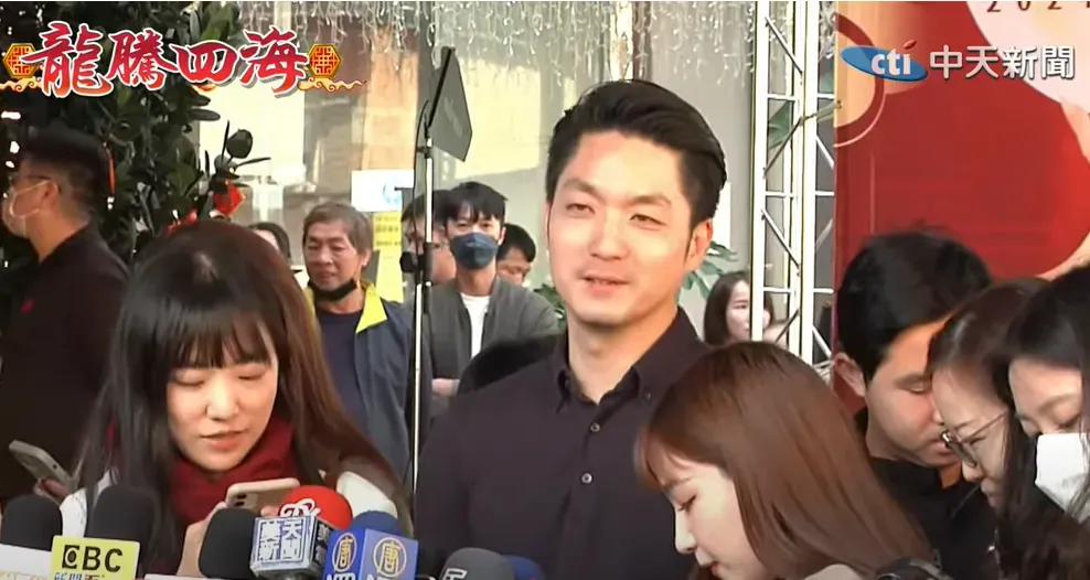 蔣萬安直言,現在三寶早就比他更受歡迎了。(圖/中天新聞)