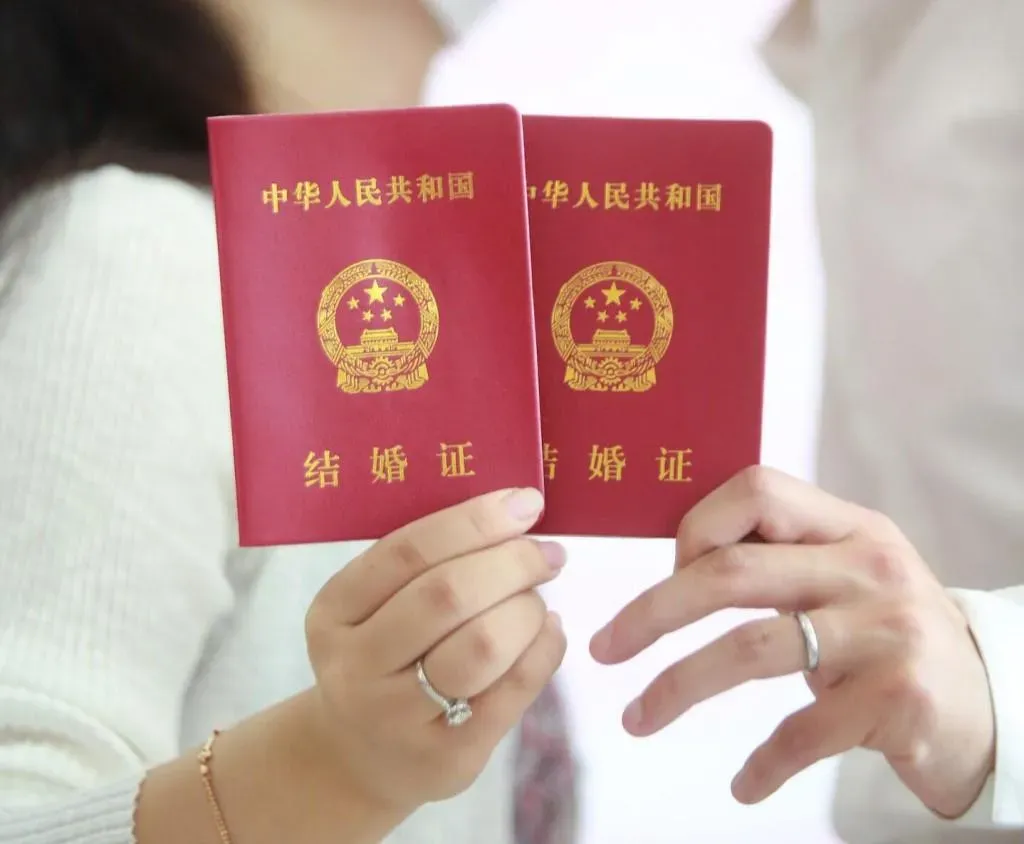 疫後反彈!陸多地結婚人數明顯攀。(圖/新華社)