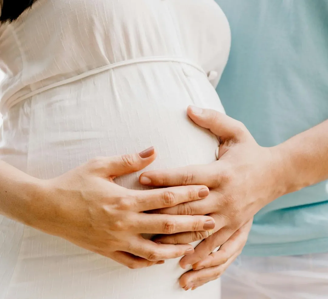 懷孕人妻擔憂自己熱傷害會危及胎兒健康