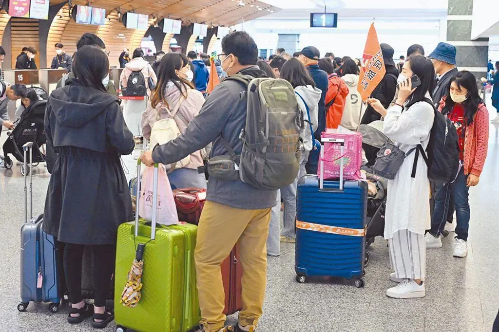 交通部觀光署在春節前夕宣佈,原規劃3月開放台灣旅行業可組團赴陸旅遊之事暫停實施。(圖/資料照)