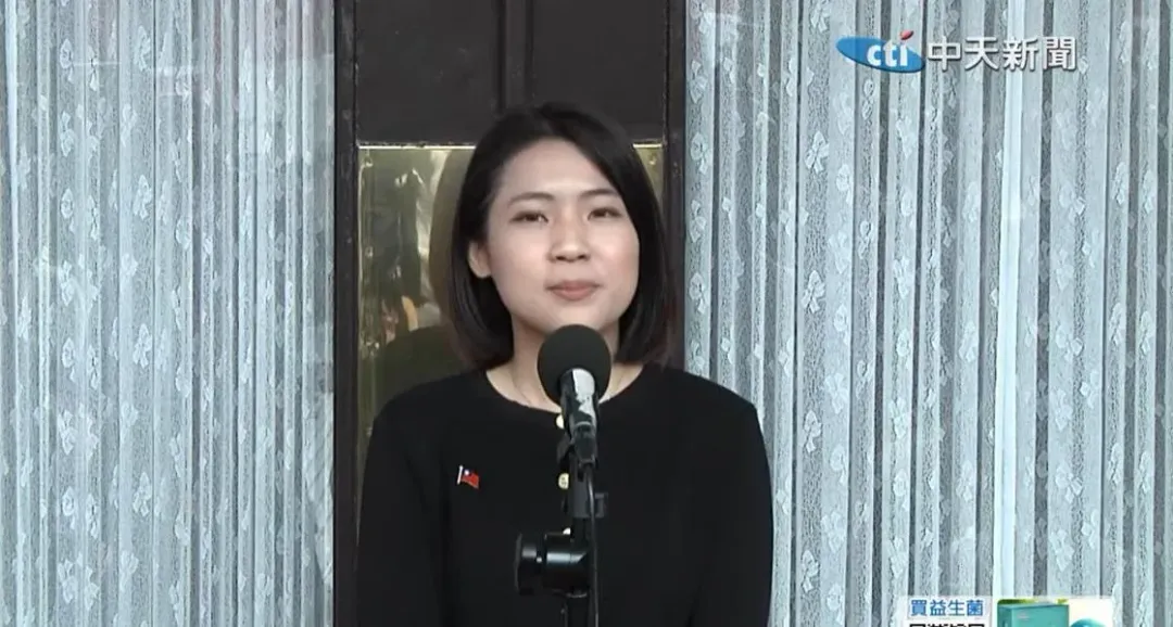 國民黨立委徐巧芯下午受訪時還原當時情況。(圖/中天新聞)