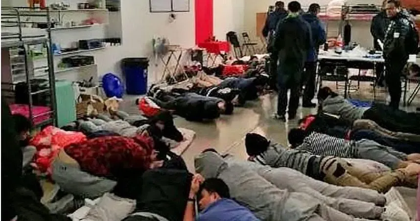 劉嫌與同夥在西班牙多地設立機房,鎖定大陸人進行詐騙,不法獲利近5億元,2016年底遭警方逮捕。(圖/翻攝央視新聞)