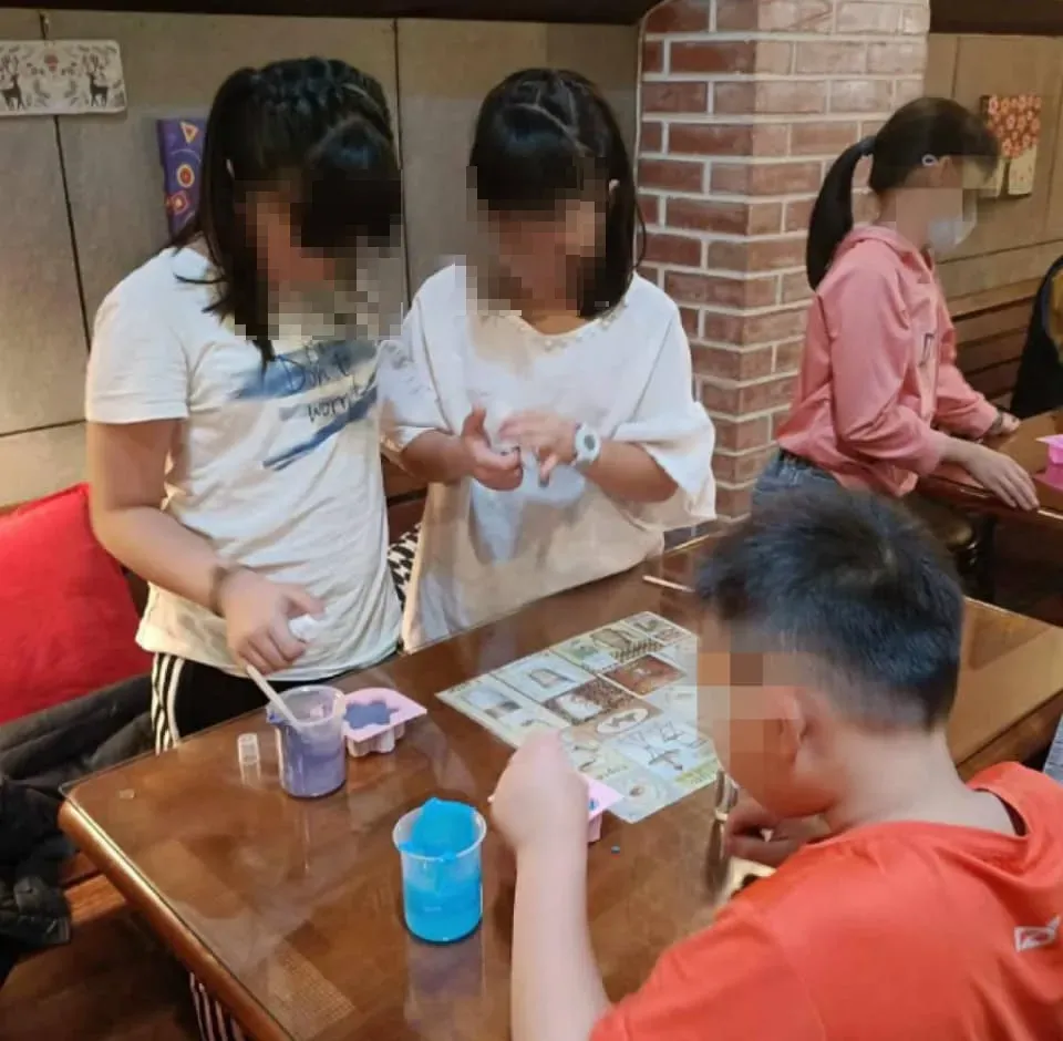 彰化3姊弟在校成績優異，多次領取家扶中心的獎助學金。(圖／翻攝自賴清美議員臉書)
