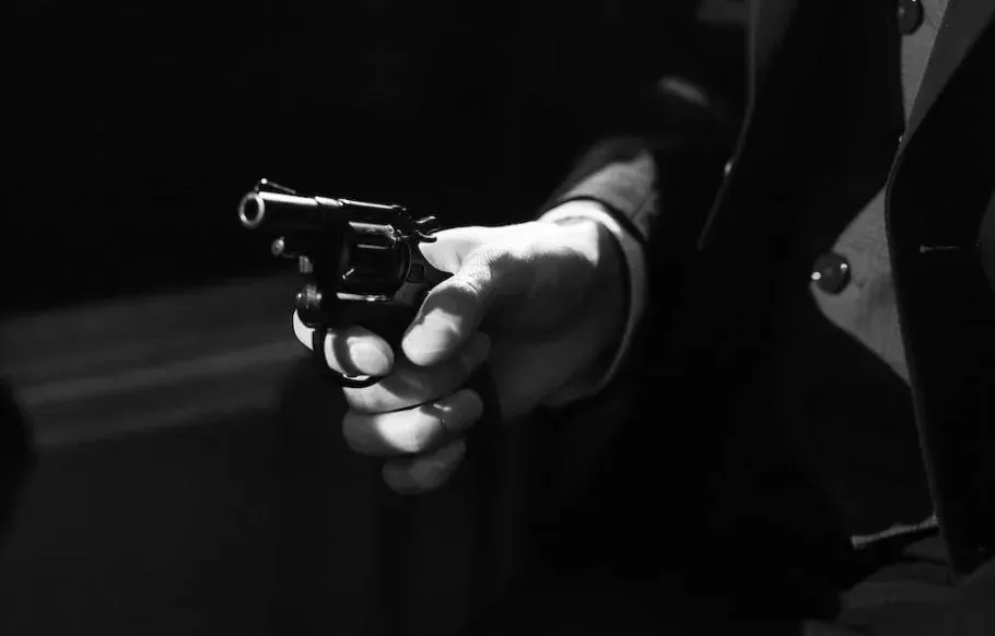 台中趙姓男子槍殺老大堂弟洩恨確定逃死。(示意圖/PEXELS)