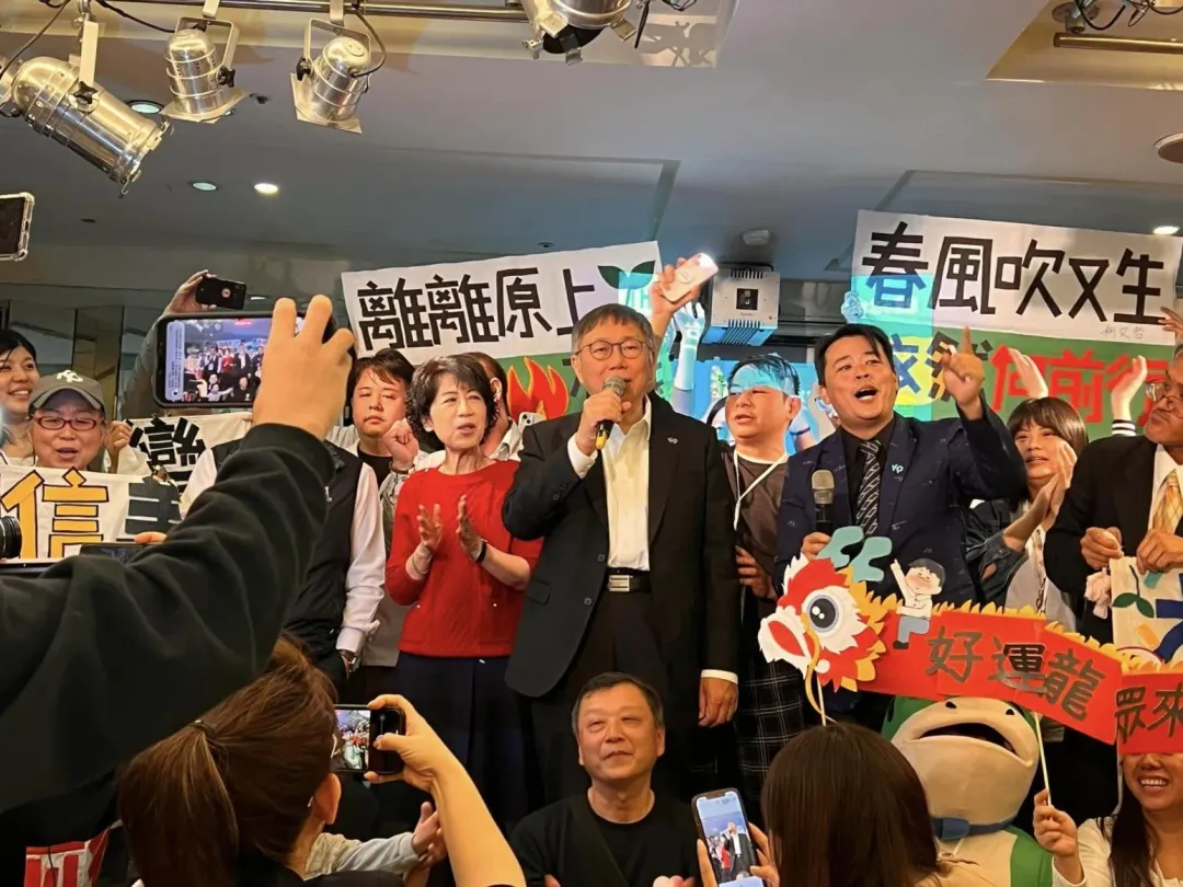 歷史哥認為,經過這次召委選舉後,柯文哲逐漸邊緣化。(圖取自柯文哲臉書)