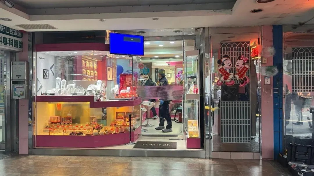 銀樓搶案案發現場。（圖／翻攝畫面）
