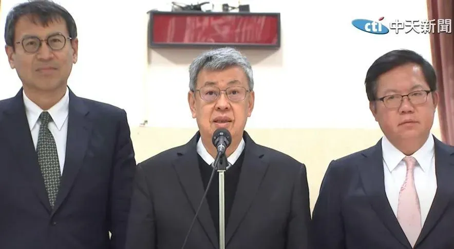 在野黨推動縮短陸籍配偶取得台灣身分證年限,行政院長陳建仁表示沒有相關規劃。(圖/中天新聞)