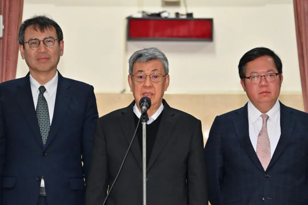 陳建仁日前備詢時嗆「請問哪一個法律有寫看守政府」。(圖/行政院提供)