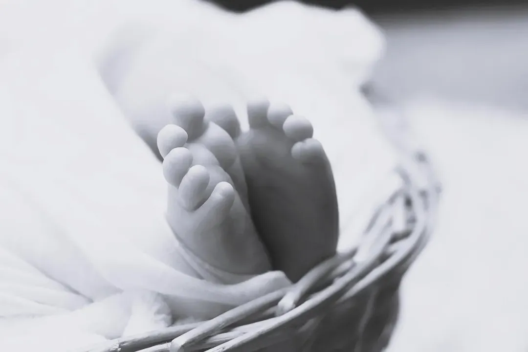 諾羅本身是感染性很強的病毒，對幼兒、免疫不全者來說，可能會因為脫水導致電解質不平衡造成死亡。（示意圖／photoAC）