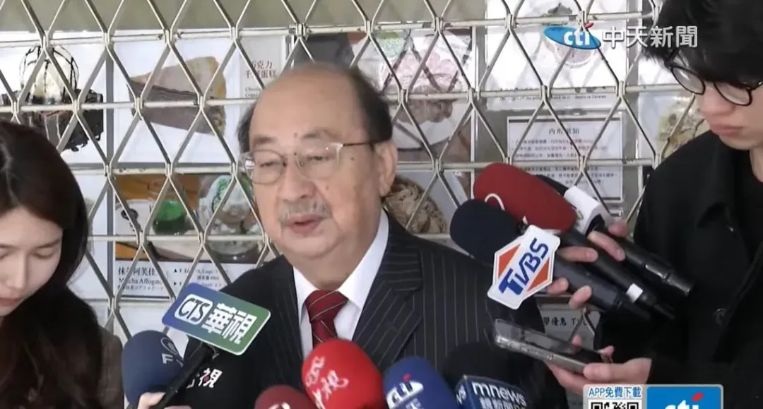 民進黨立院黨團總召柯建銘批評國民黨提出的不在籍投票版本是違憲。（圖／中天新聞）