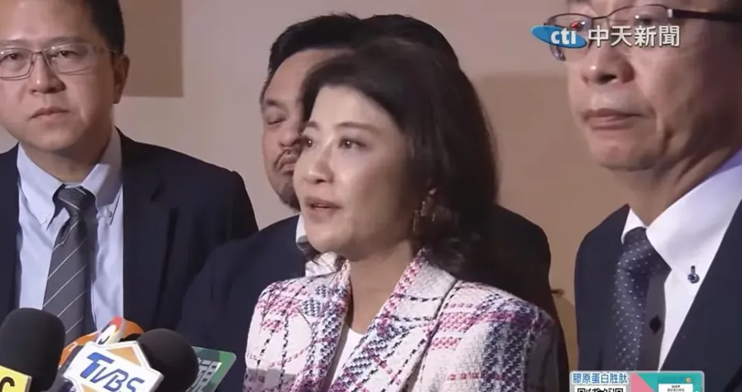 當天多位民進黨立委特地跑到院長室要對韓國瑜興師問欸。（資料照／中天新聞）