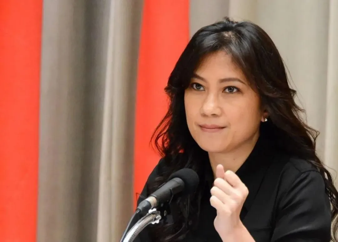 前總統府發言人Kolas Yotaka(谷辣斯·尤達卡)因介入他人家庭須賠償元配75萬元(資料照片)