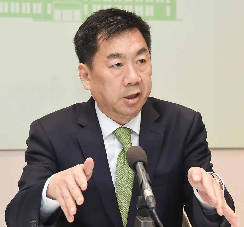 蔡正元狠酸,官員接受性招待不必彈劾,這是民進黨的最新標準。(圖/中天新聞)