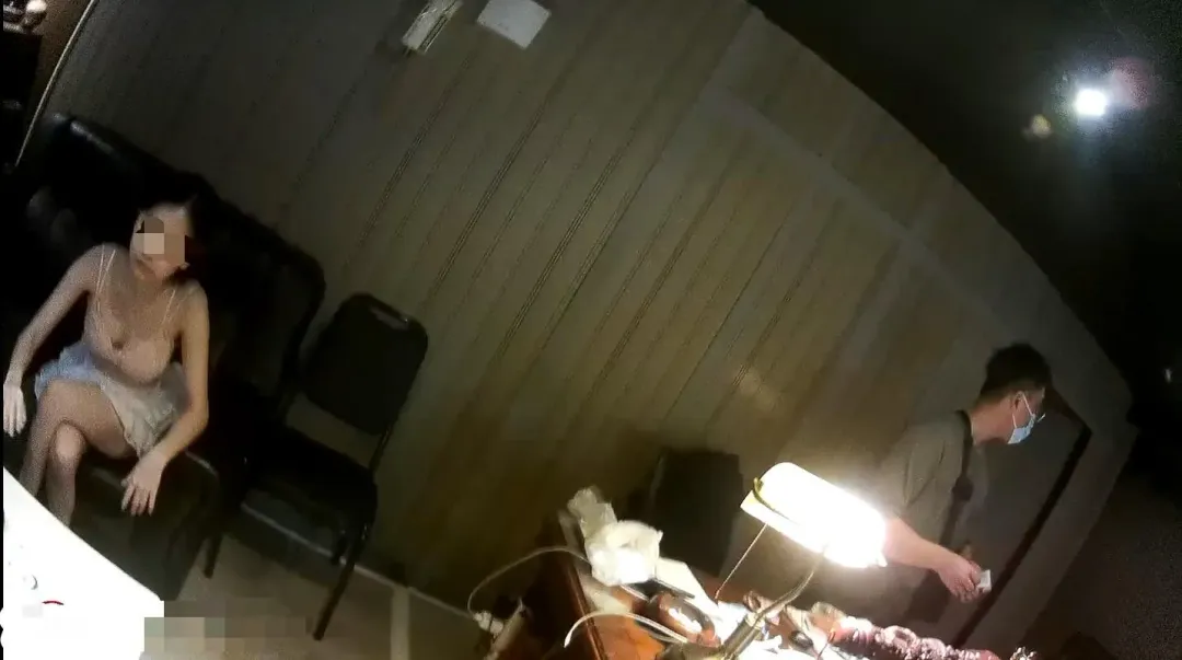 越南應召妹貓貓皮膚白皙、長相清秀，身材相當好。（圖／翻攝畫面）