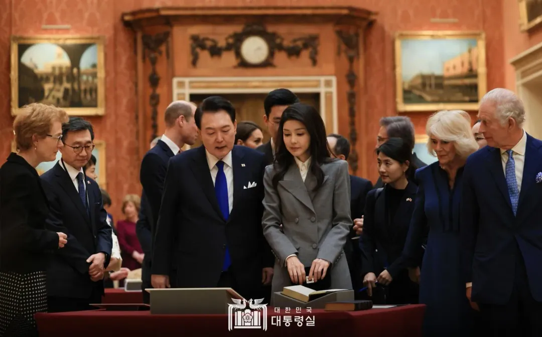 消失前,金建希經常陪尹錫悅出國訪問。(圖/翻攝南韓總統辦公室)