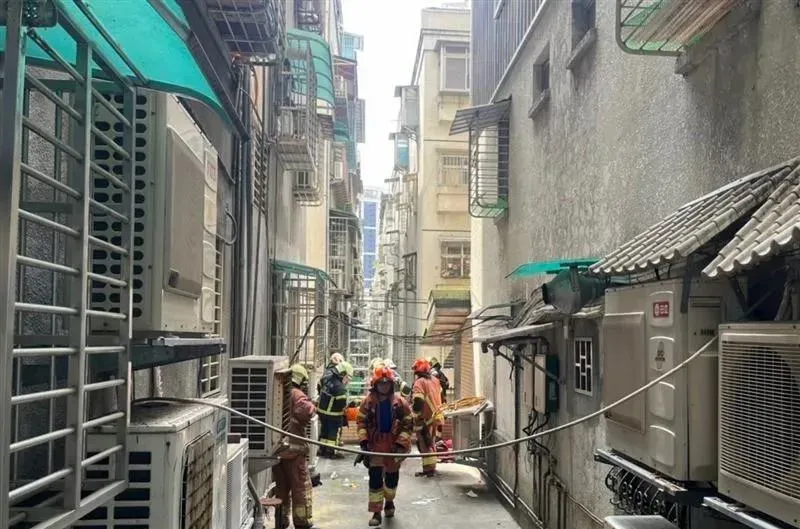 警消到場時少女已無生命跡象，送醫搶救仍不治身亡。（圖／翻攝畫面）
