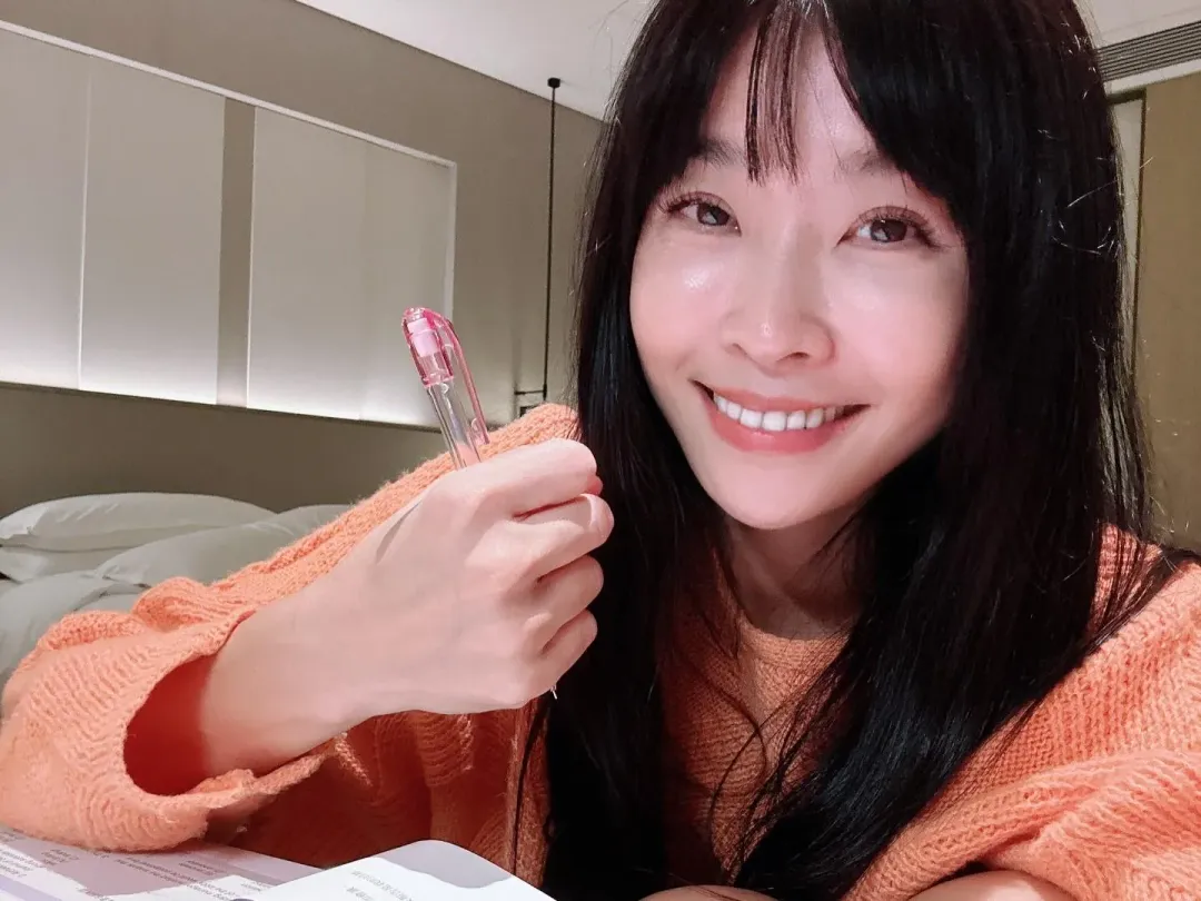 小嫻親揭重回演藝圈的可能性。（圖／翻攝小嫻 臉書）
