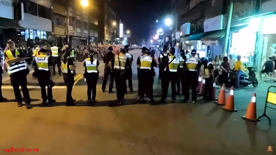 大批警力防止鬧事份子。(圖/鎮瀾宮提供)