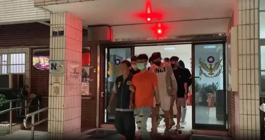 大甲媽祖遶境驚現鬥毆事件,警方24小時內逮捕9人。(圖/翻攝畫面)