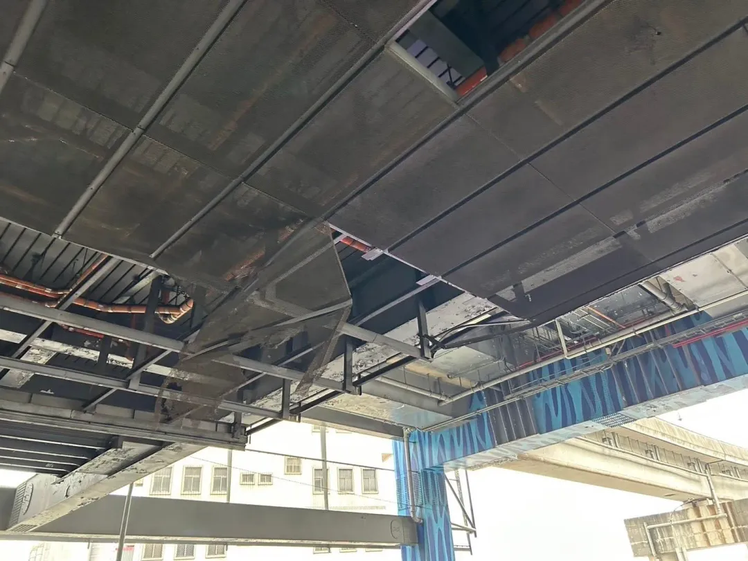 桃捷公司表示，將向肇事車輛求償。（圖／民眾提供）