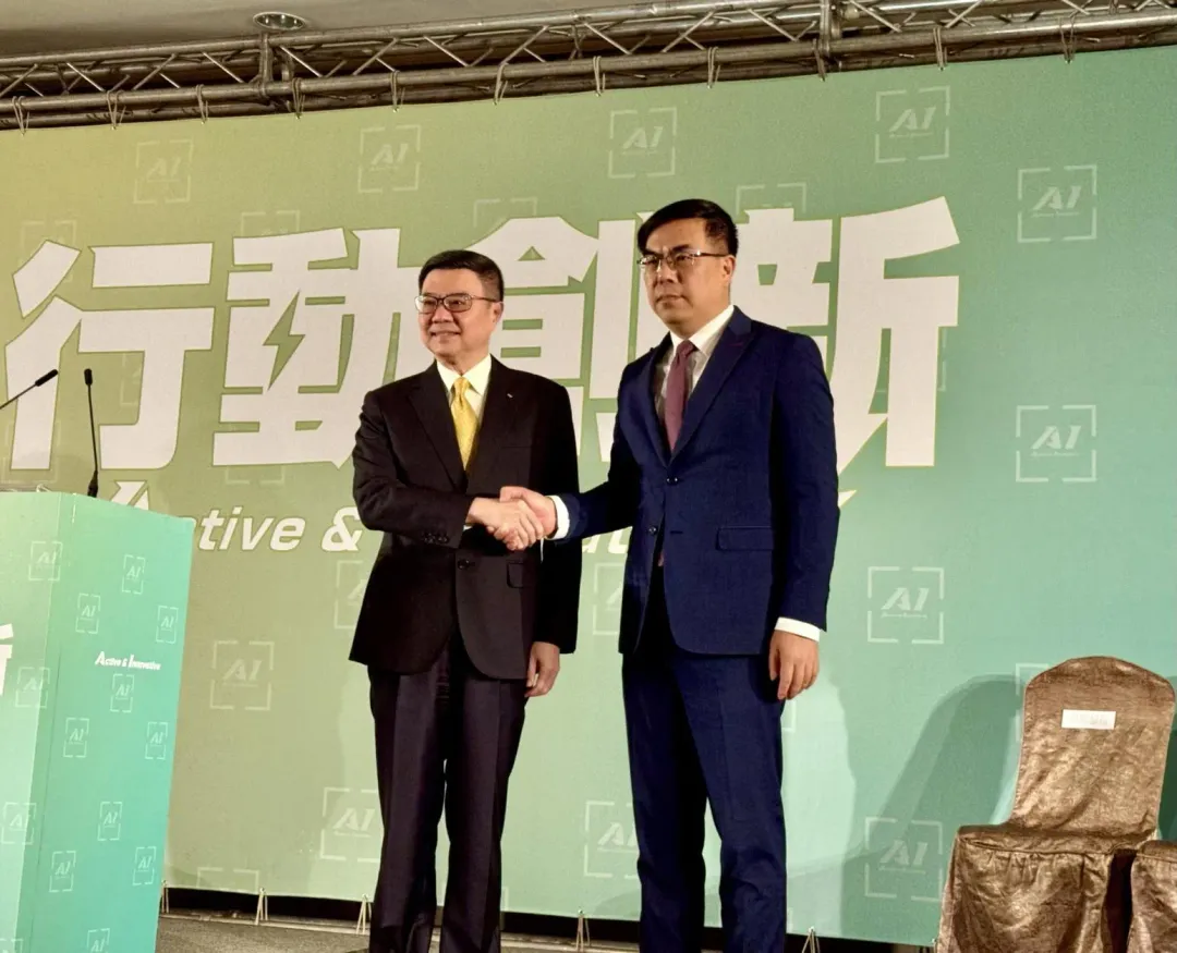 準環境部長彭啟明(右)。(圖/李俊毅攝)