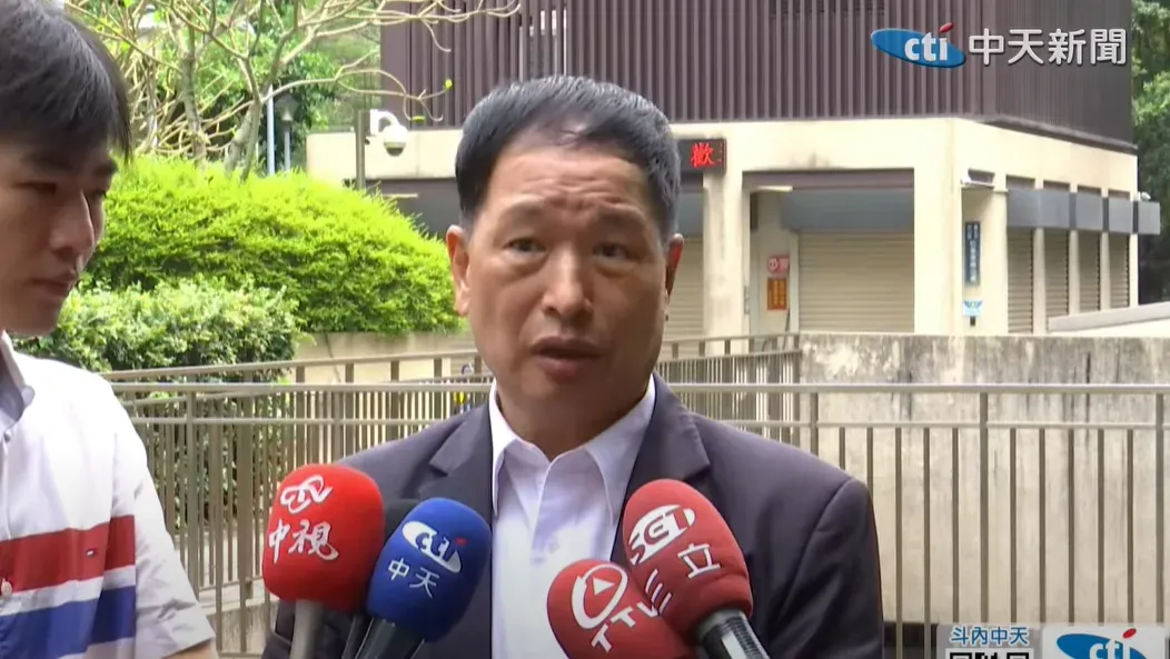 張延廷澄清,解放軍機晚上也會過來,主要是考量環保時段(攝自中天新聞)