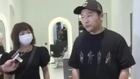 李女士要求退費，造型師回嗆「請尊重藝術」。（圖／翻攝湖南廣電）