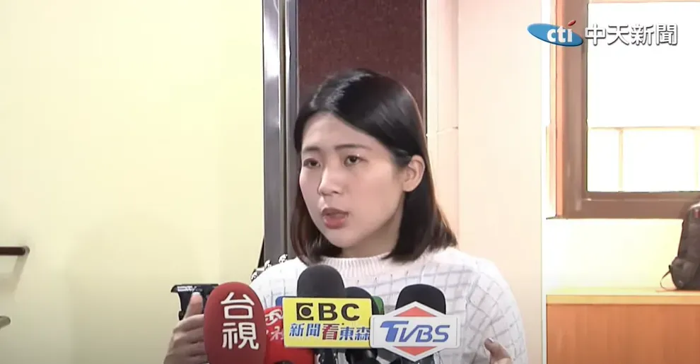 徐巧新受訪強調,如果老公有涉案,她一定會離婚。(圖/中天新聞)