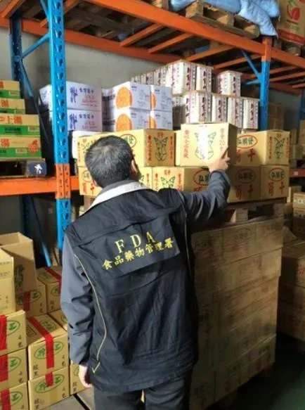 食藥署今（2）日公布「113年度醃漬蔬菜販售業抽驗暨稽查專案第一階段執行成果」，其中有41件醃漬蔬菜漂白劑或防腐劑超標。（圖／食藥署提供）