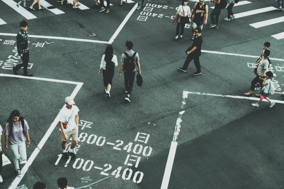 強烈大陸冷氣團減弱，今（25）日各地氣溫明顯回升。（示意圖／pexels）