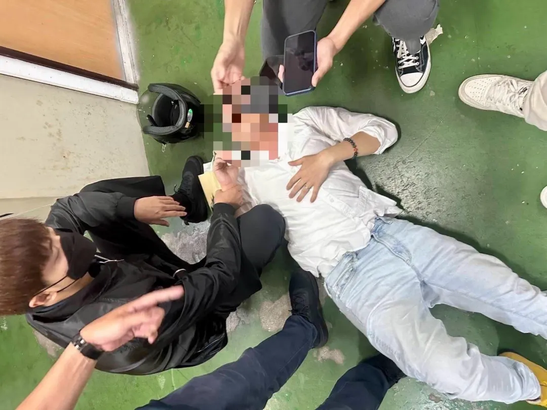 陳鑒被捕畫面。（圖／翻攝畫面）